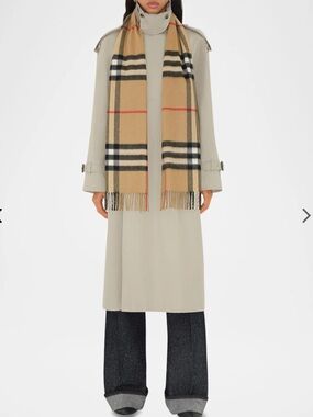 Burberry Classic Beige Check Cashmere Scarf